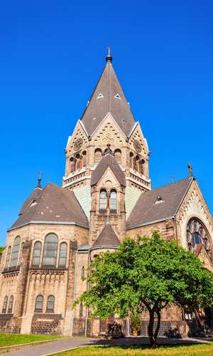 Book your hop-on hop-off sightseeing bus tour in Hamburg, Germany – Official tickets, adjustable routes, and free cancellation in 2025