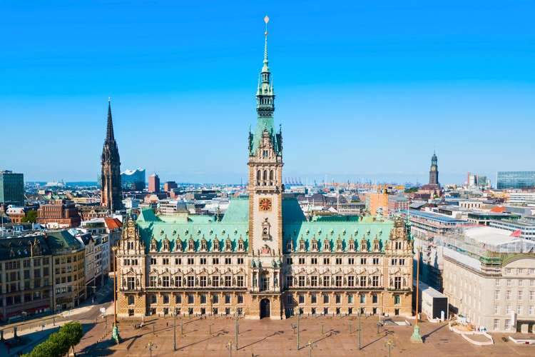 Top sightseeing bus tours in Hamburg, Germany – Popular points of interest, hidden gems, and panoramic views of Hamburg in 2025