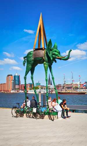 Hop off at Hamburg attractions, museums, and landmarks with a hop-on hop-off bus tour – Convenient stops and sightseeing in 2026